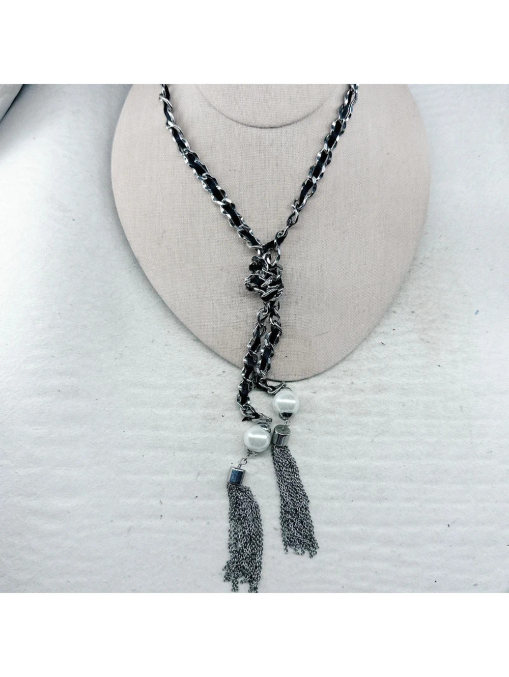 876mc. WHBM Black Tassel Necklace